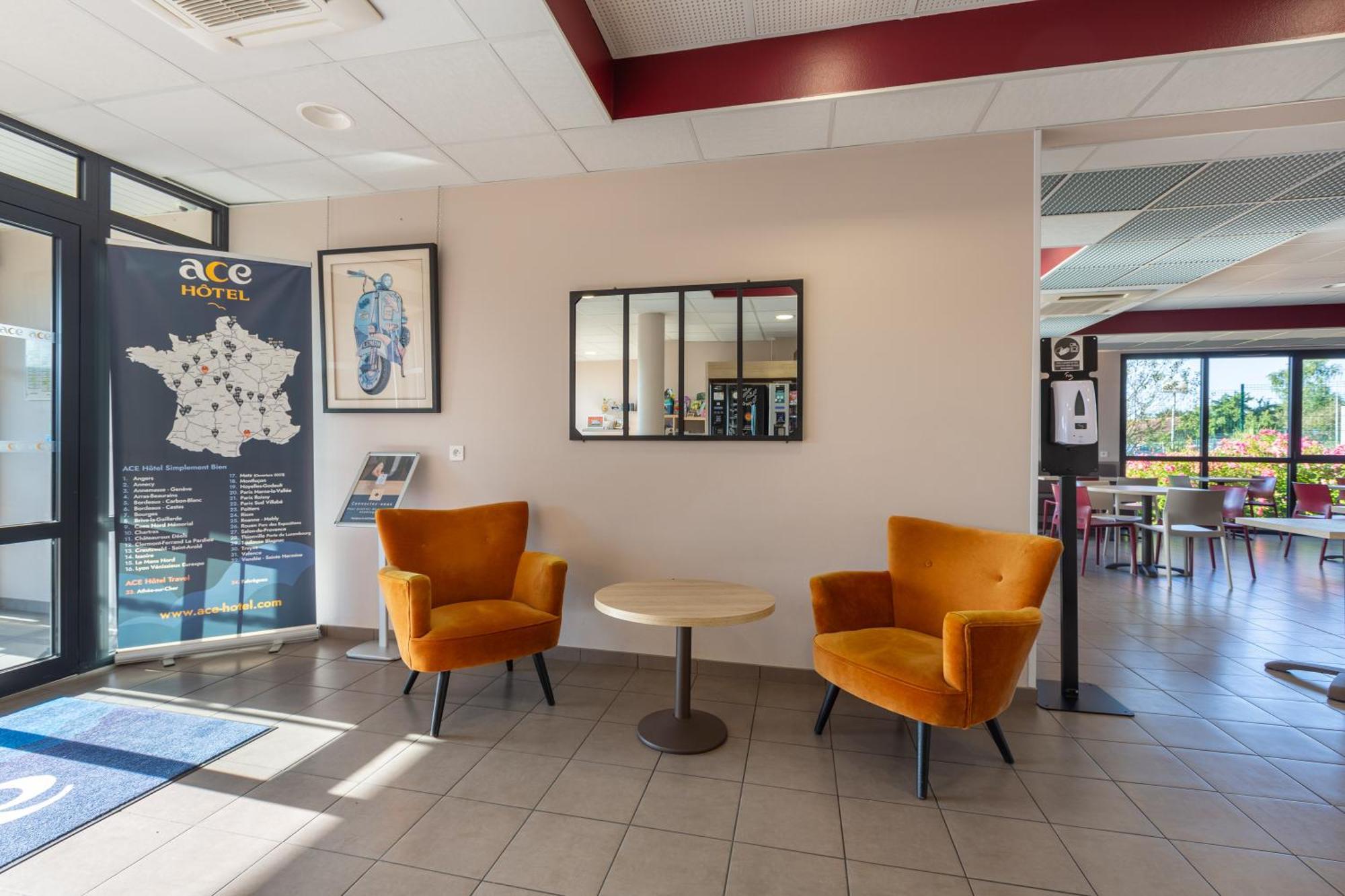 Ace Hotel Le Mans Saint-Saturnin  Ngoại thất bức ảnh