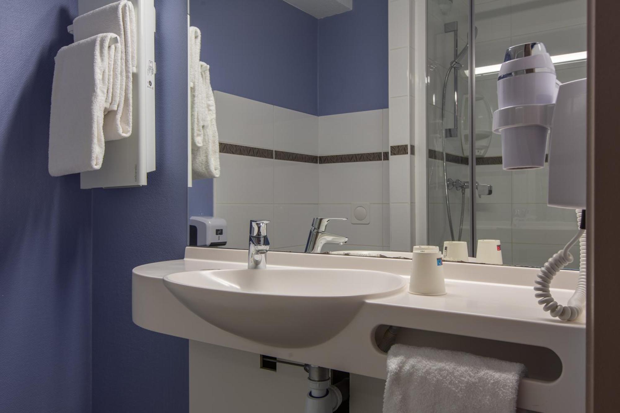 Ace Hotel Le Mans Saint-Saturnin  Ngoại thất bức ảnh